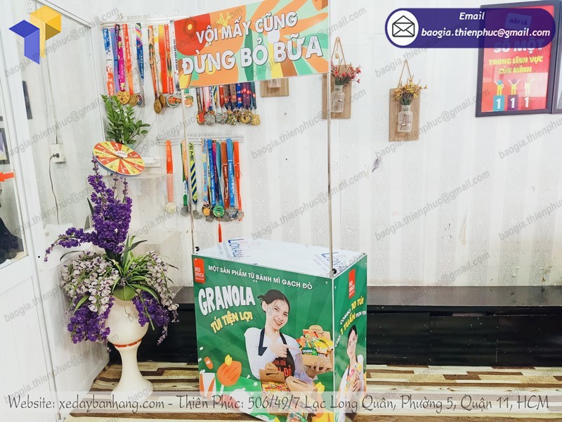 booth sắt quảng cáo GRANOLA đẹp