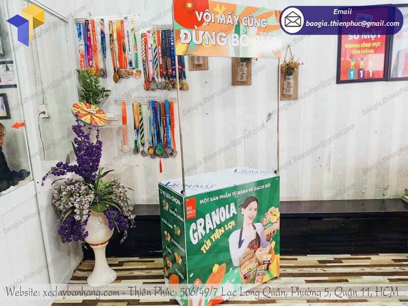 booth sắt quảng cáo GRANOLA tphcm