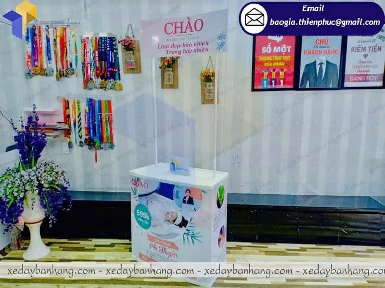 đặt làm booth quảng cáo giá rẻ