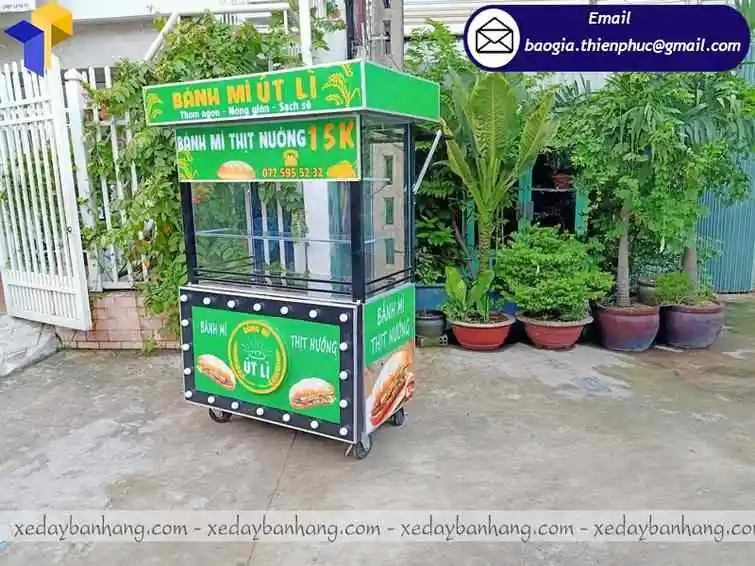 gia công tủ bán bánh mì bằng sắt