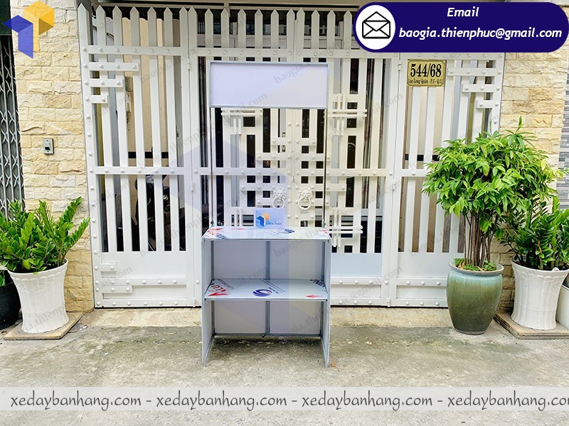 mẫu booth sắt quảng cáo bơ socola đẹp