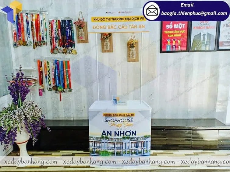 quầy booth sampling bằng nhựa