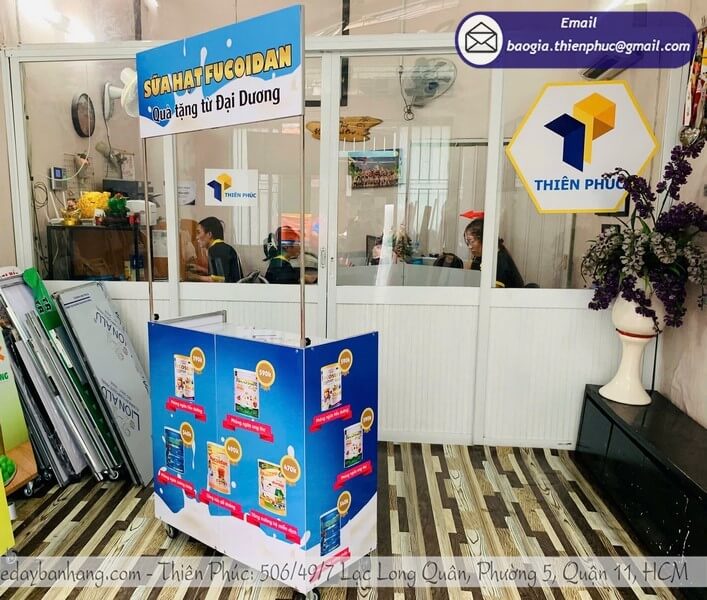 Quầy Quảng Cáo Sữa Gấp Gọn Rẻ
