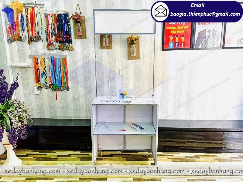 sản xuất booth bán hàng hội chợ giá rẻ