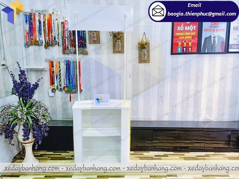 thiết kế  booth nhựa bán hàng hội chợ