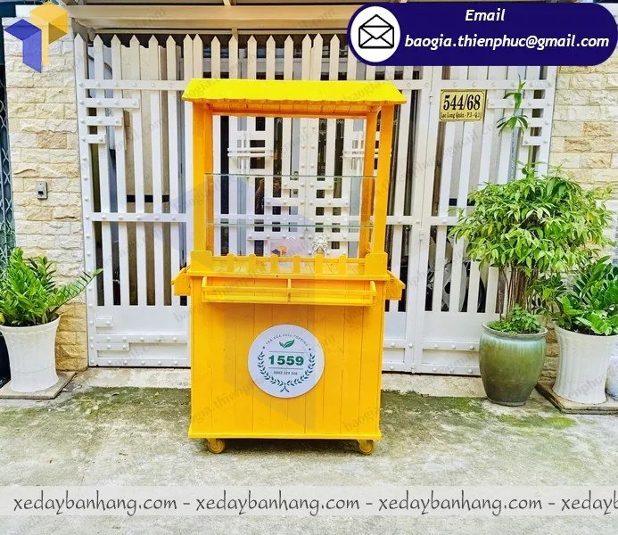 thiết kế tủ trà sữa bằng gỗ pallet