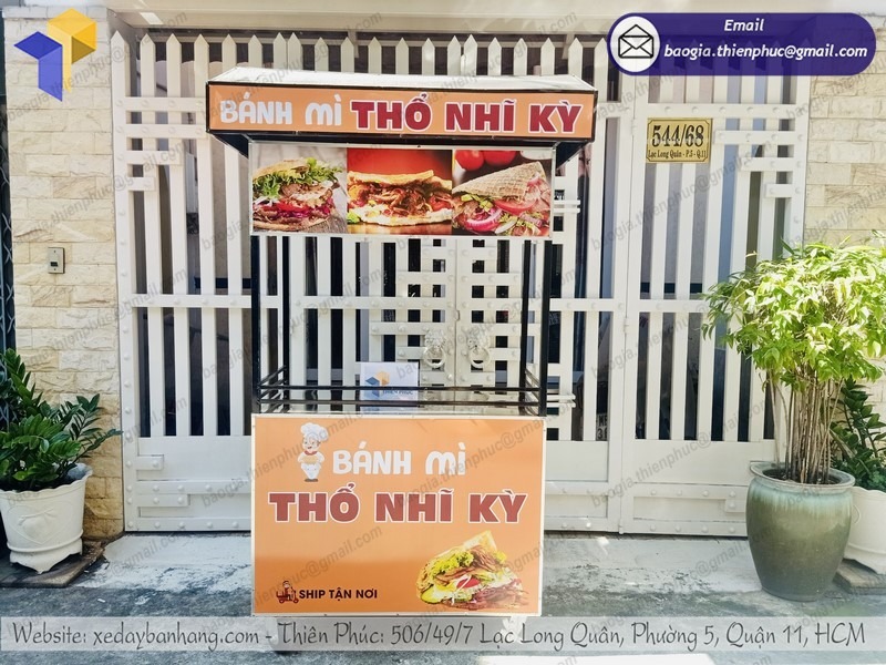 xe bán bánh mì kebab