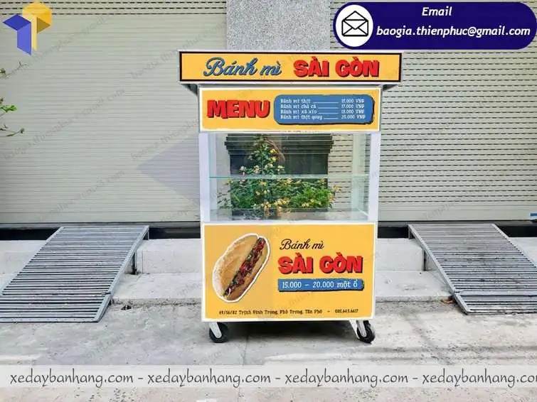 xe bán đồ ăn vặt bánh mì