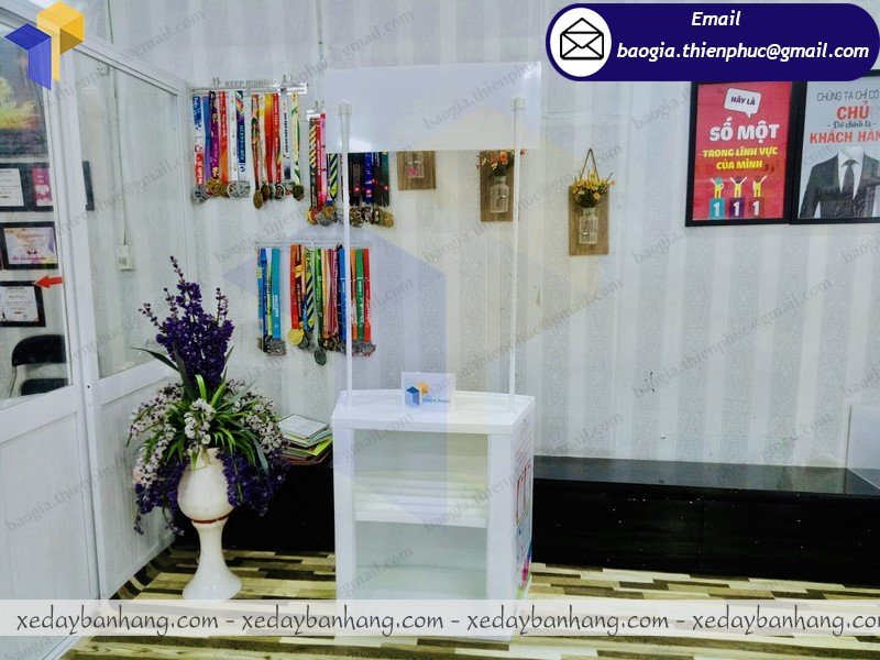 mẫu booth nhựa phát gạo từ thiện đẹp